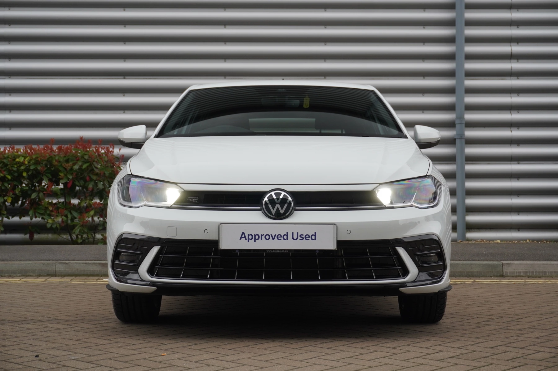 Volkswagen-Polo-image-6