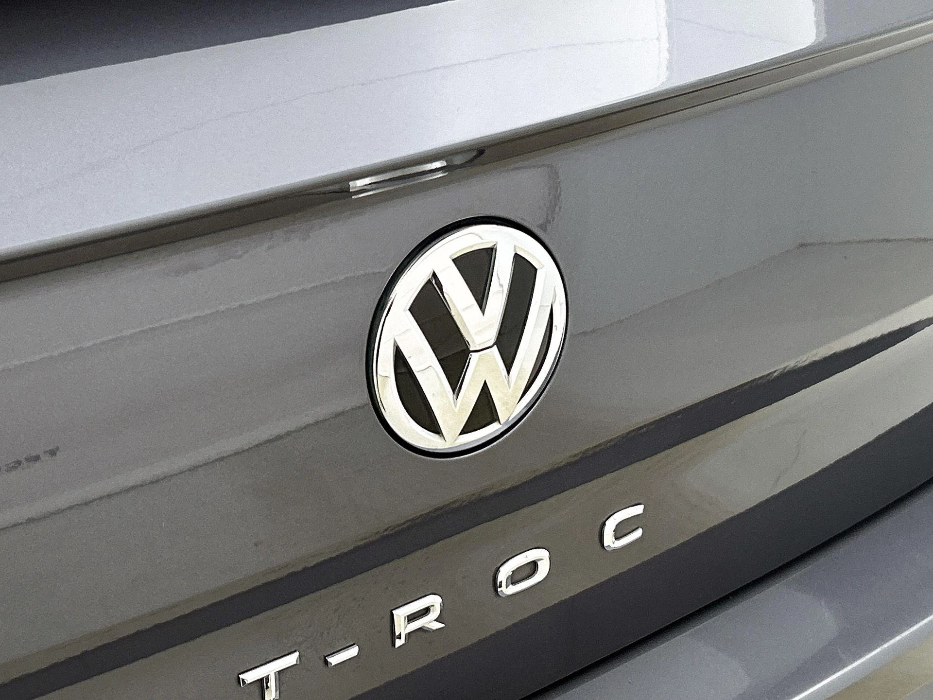 Volkswagen-T-Roc-image-13