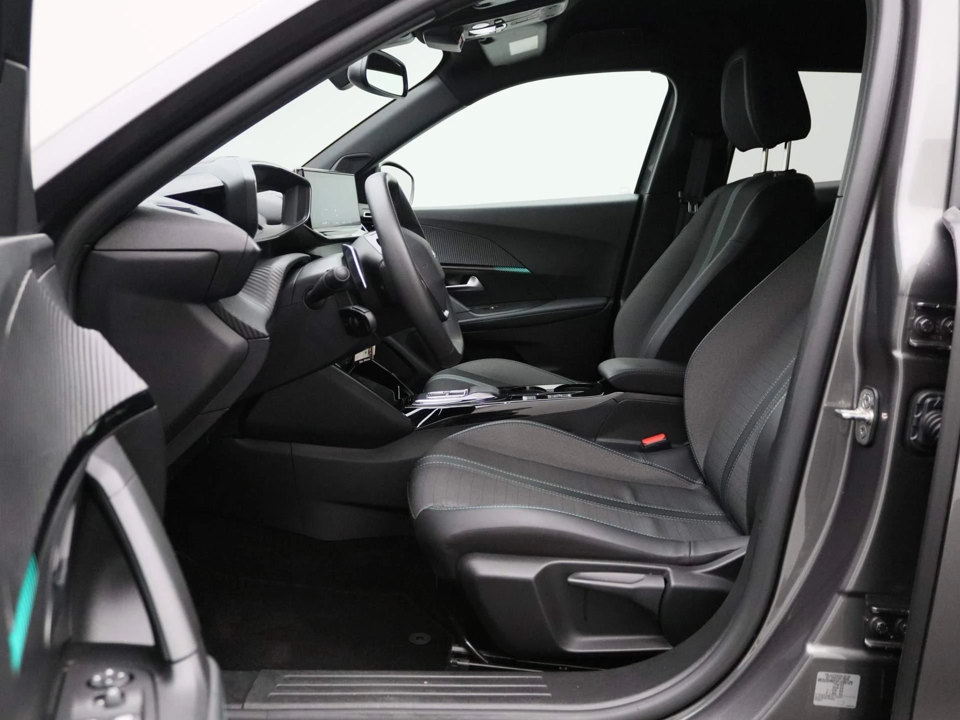 Peugeot-2008-image-10