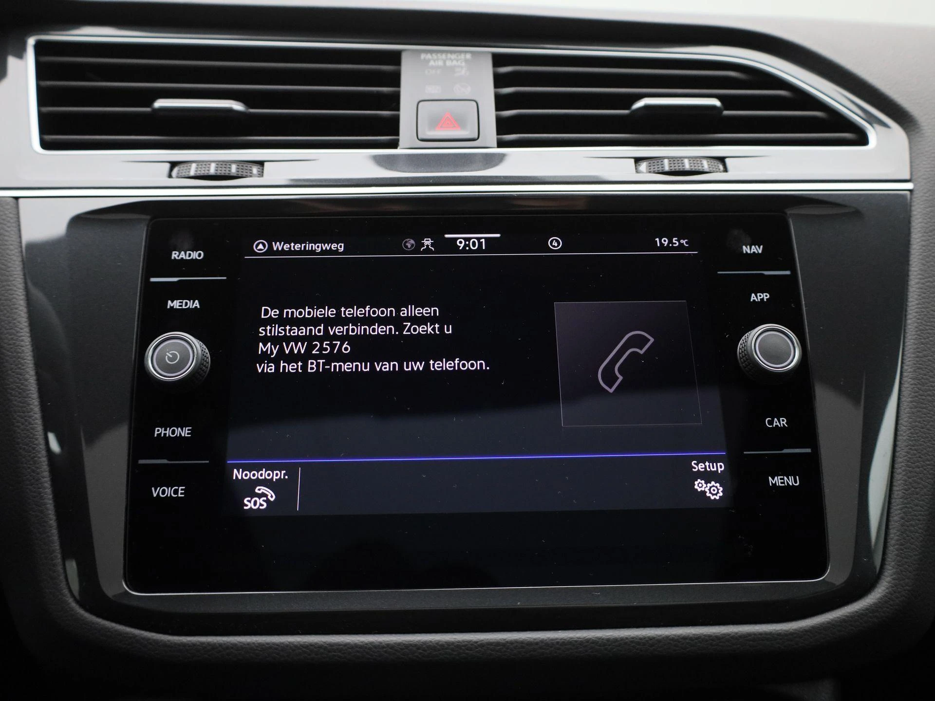 Volkswagen-Tiguan-image-23