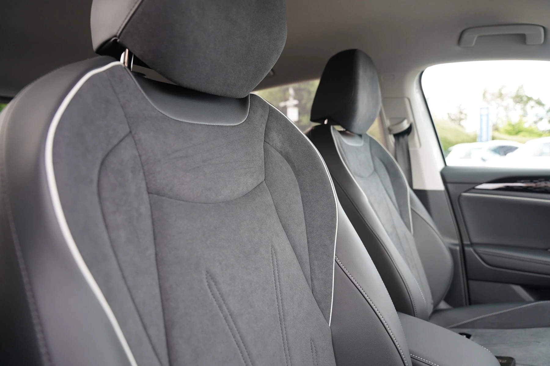 Volkswagen-Tiguan-image-17