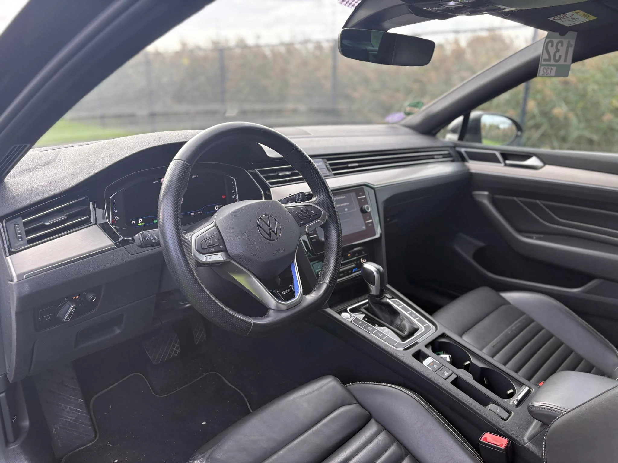 Volkswagen-Passat-image-9