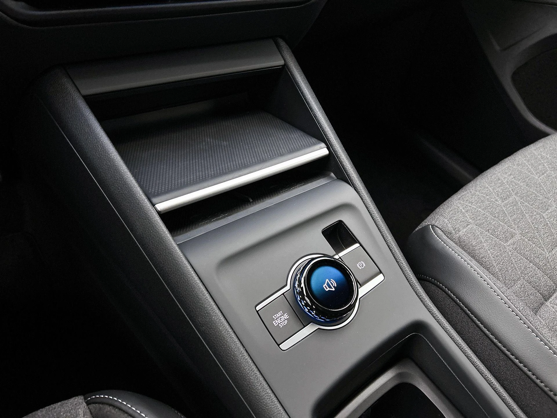 Volkswagen-Tiguan-image-27
