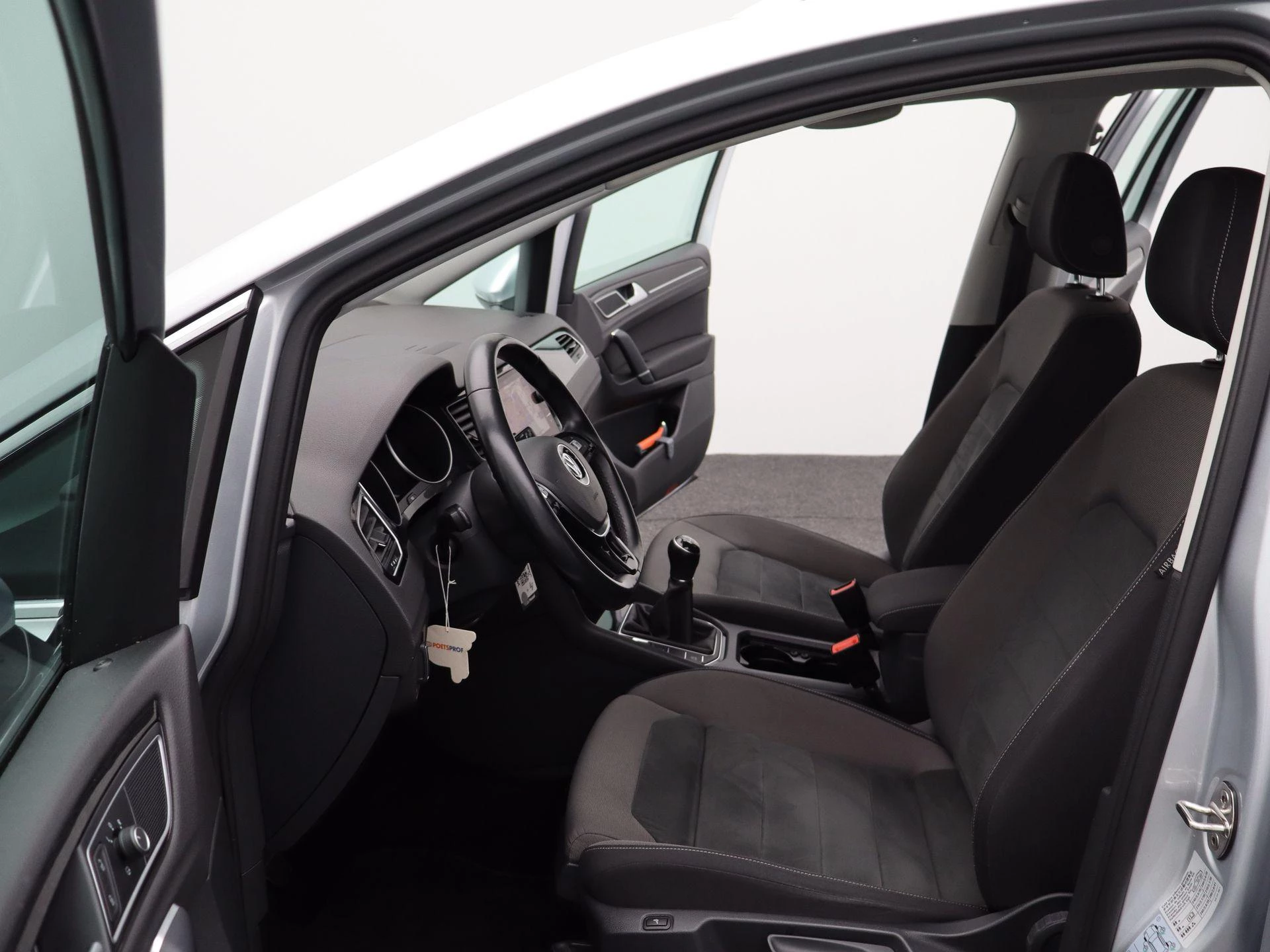 Volkswagen-Golf Sportsvan-image-10