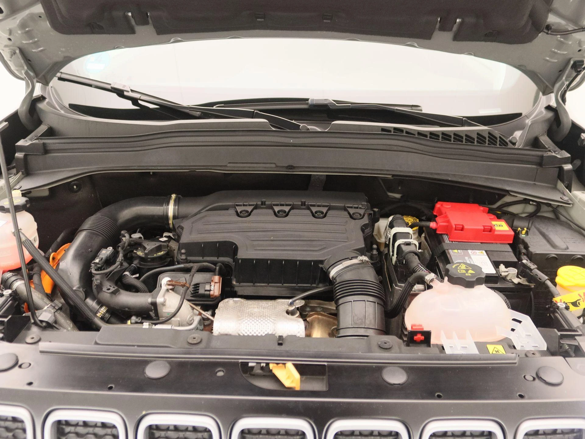 Jeep-Renegade-image-24