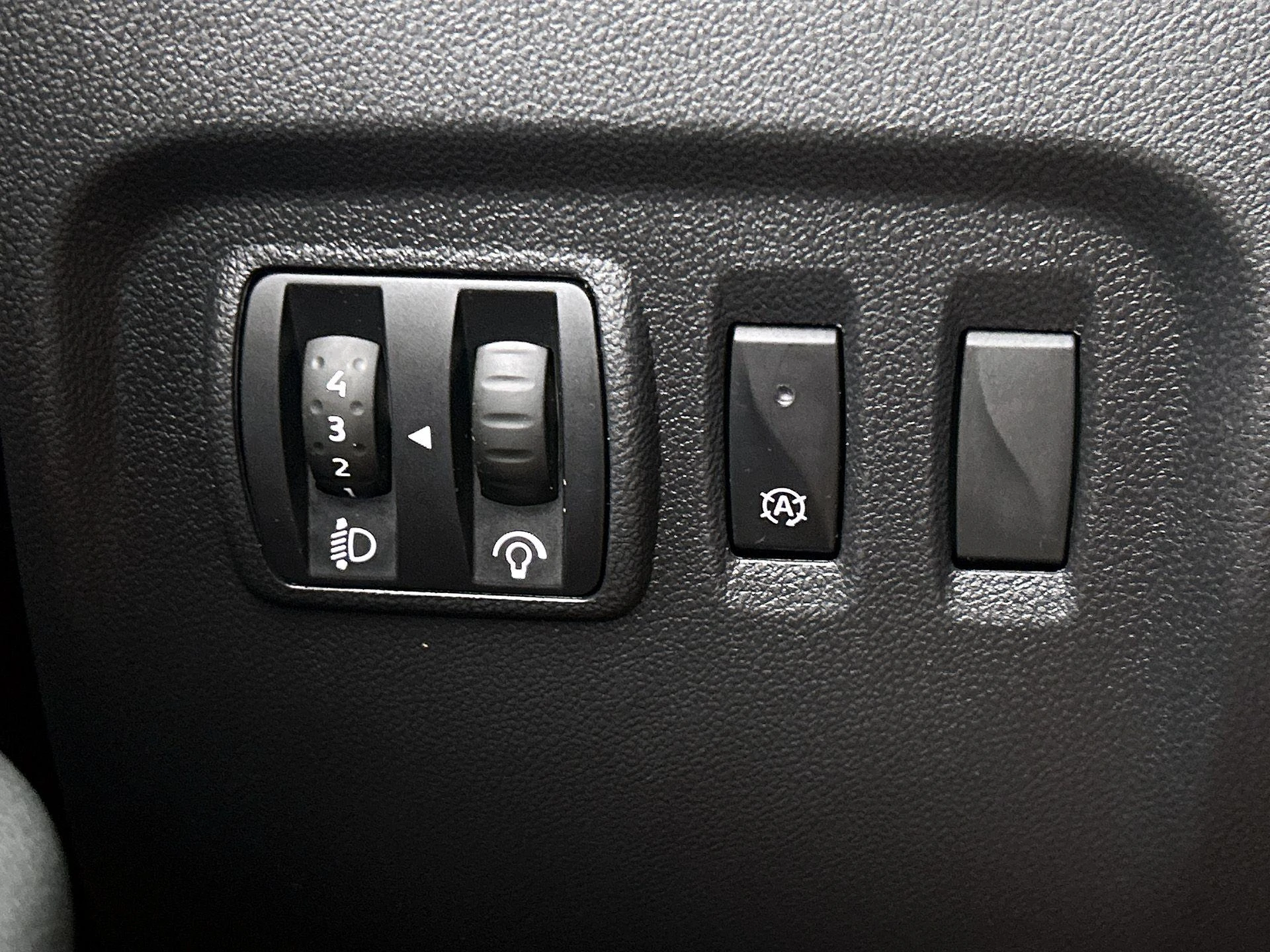 Renault-Captur-image-23