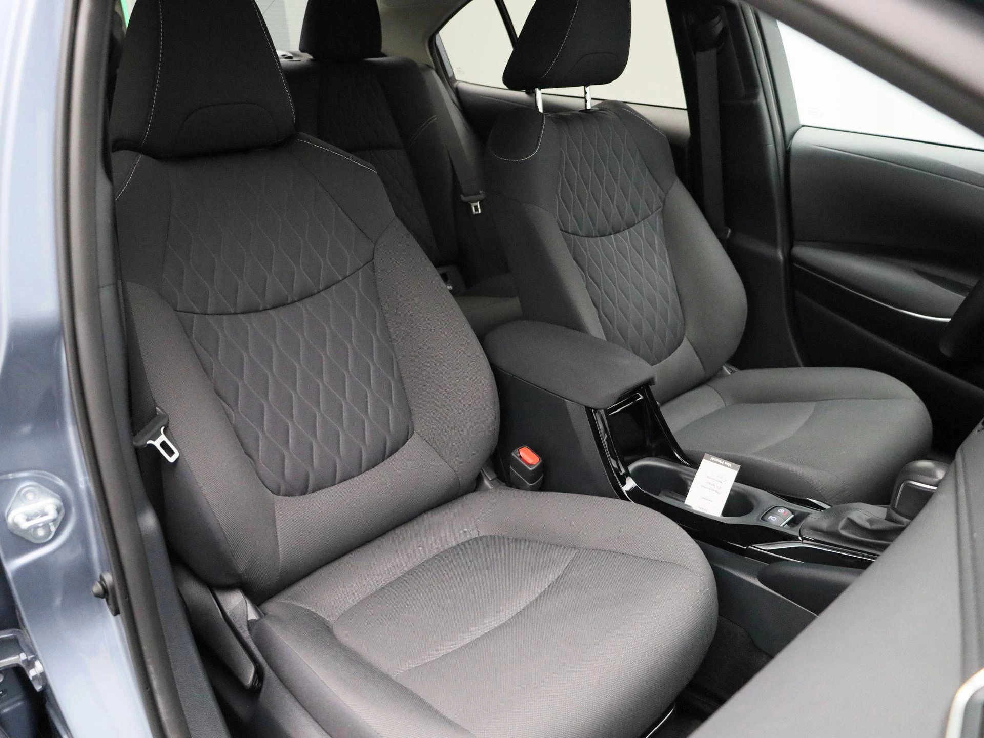 Toyota Corolla 1.8 Hybrid Business Plus