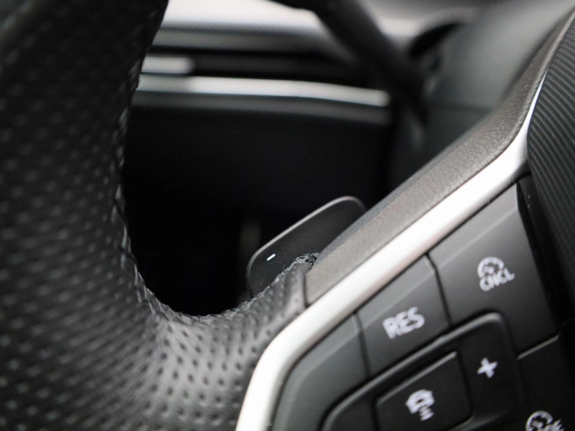 Volkswagen-Golf-image-29