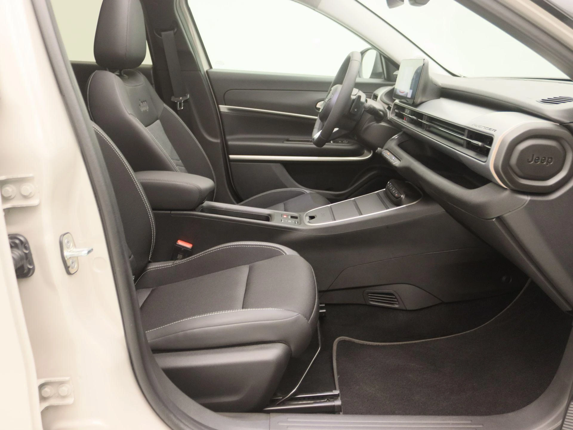 Jeep-Avenger-image-24