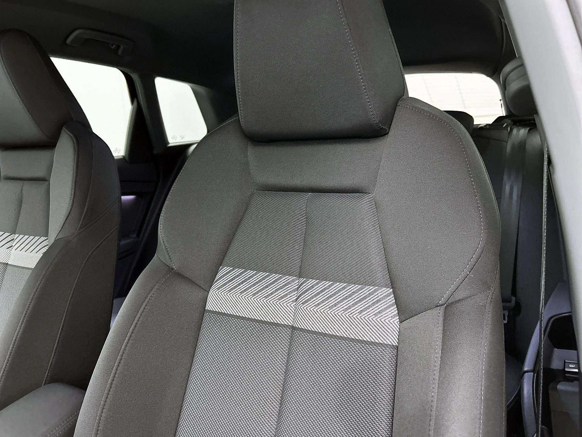 Audi-Q4 e-tron-image-12