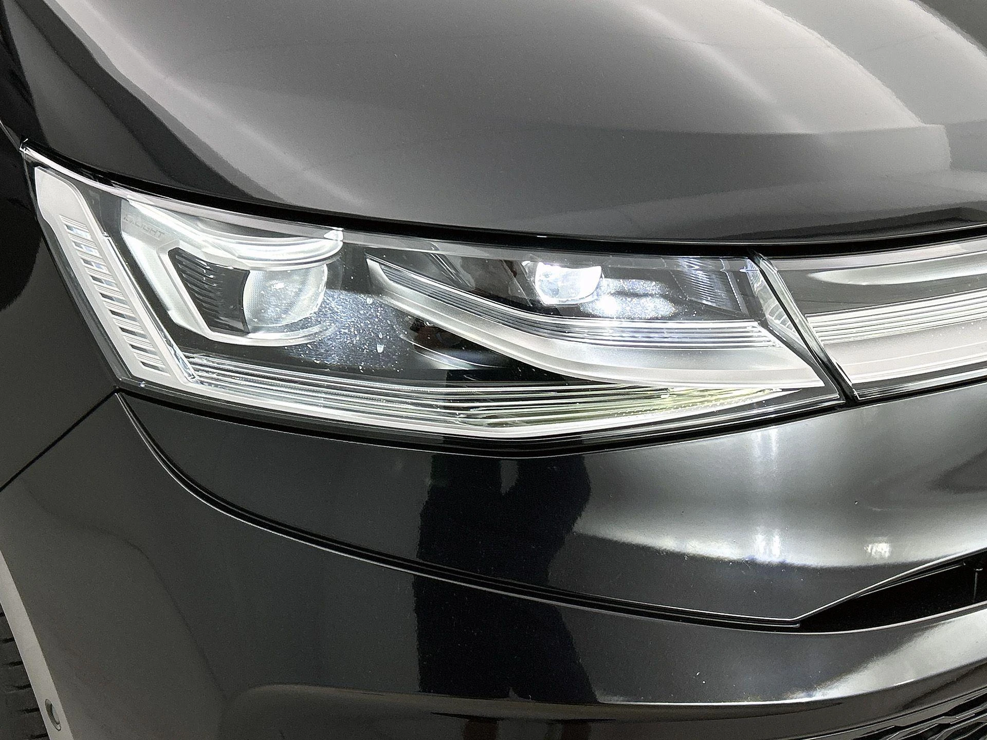 Volkswagen-Multivan-image-28
