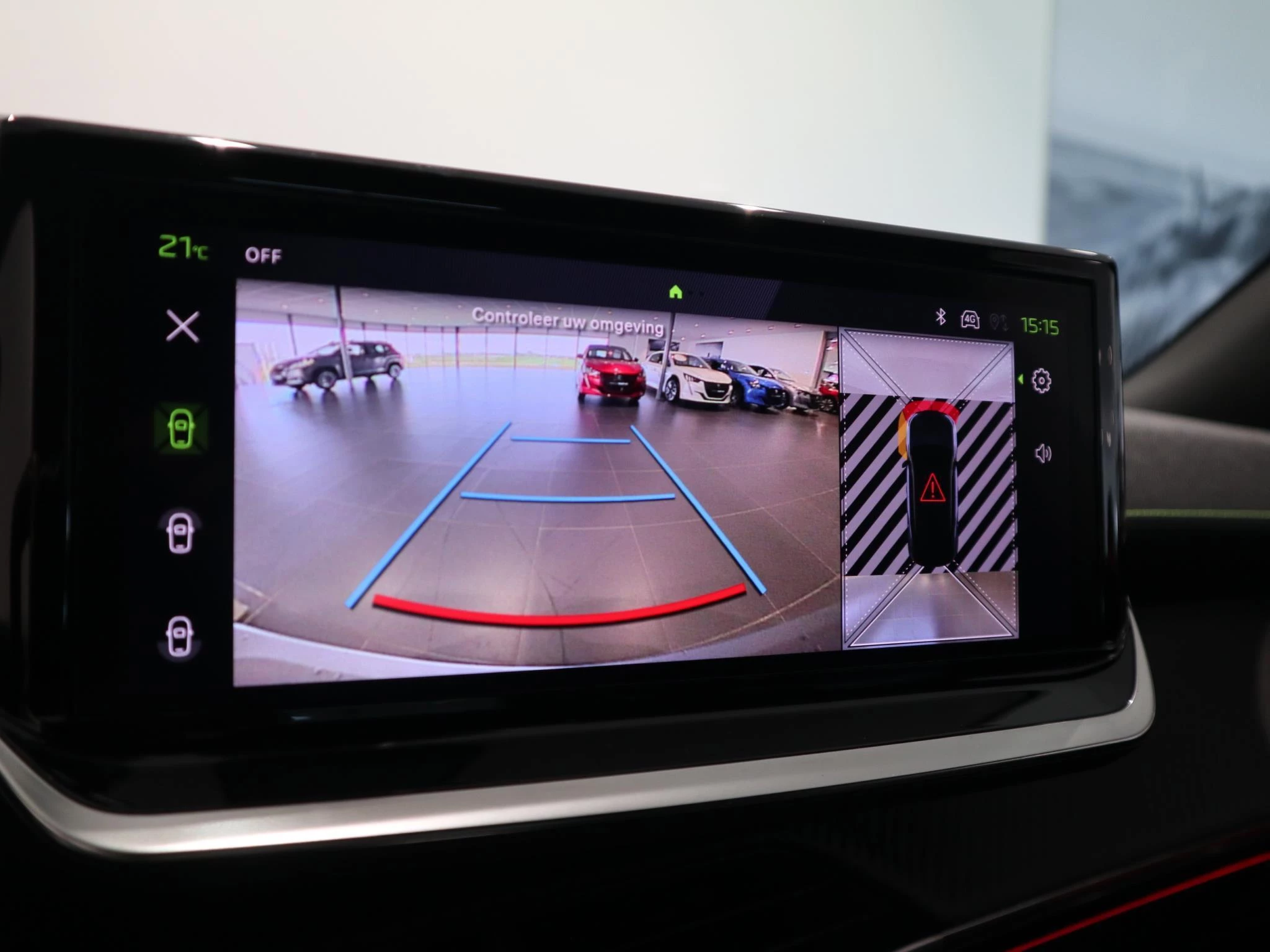 Peugeot-e-2008-image-18