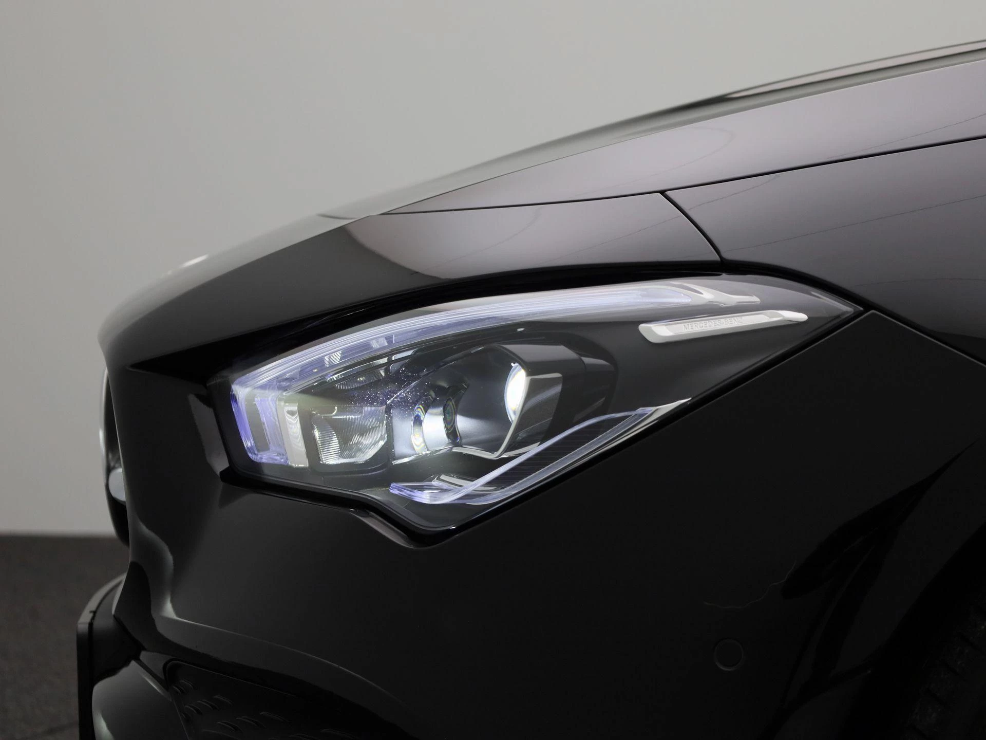 Mercedes-Benz-CLA-image-15