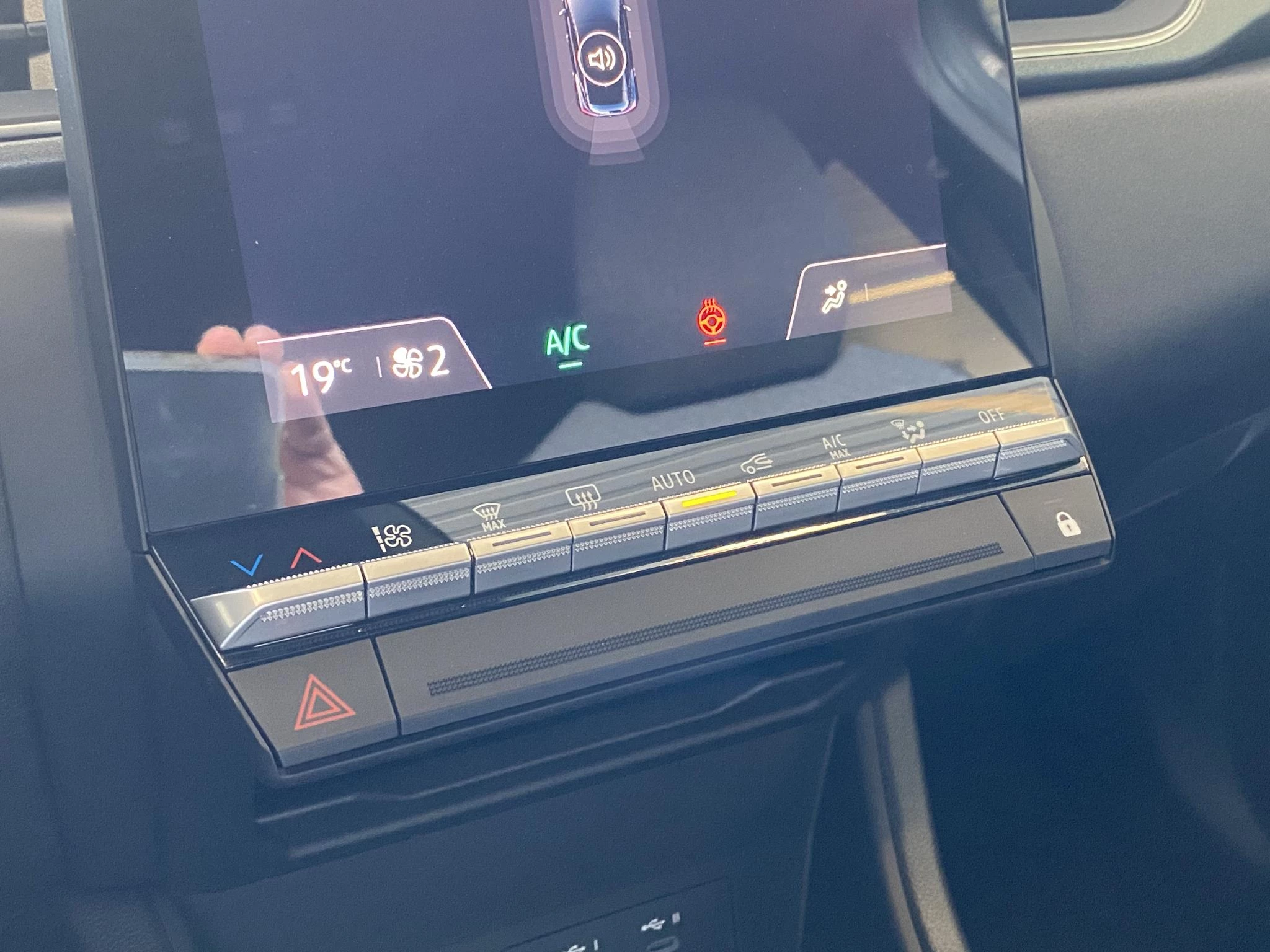 Renault-Captur-image-16