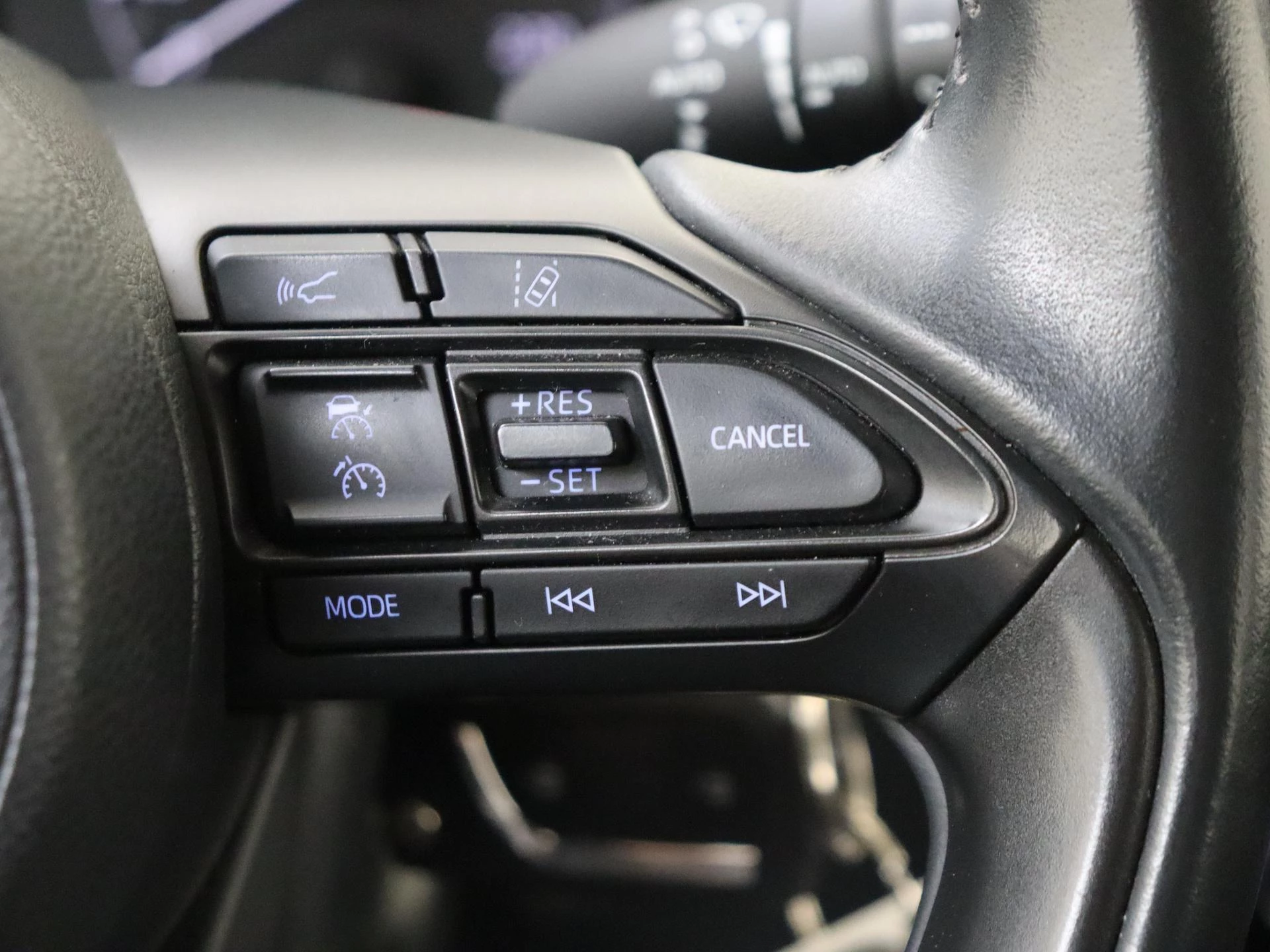 Toyota-Yaris-image-17