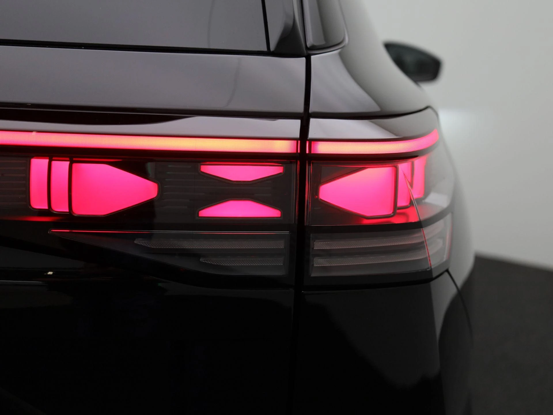 Volkswagen Tayron 1.5 eHybrid R-Line Edition 204 PK|