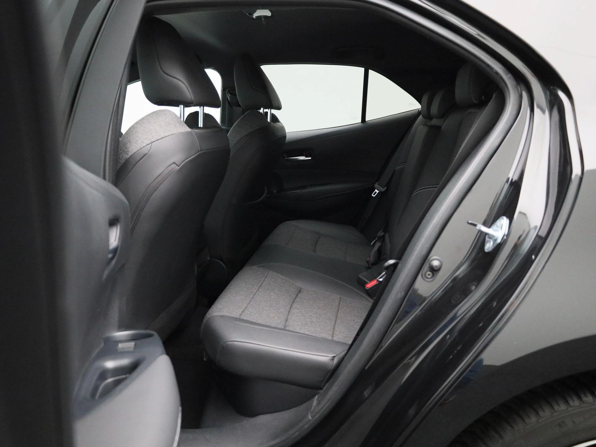 Toyota Corolla 1.8 Hybrid Business Plus