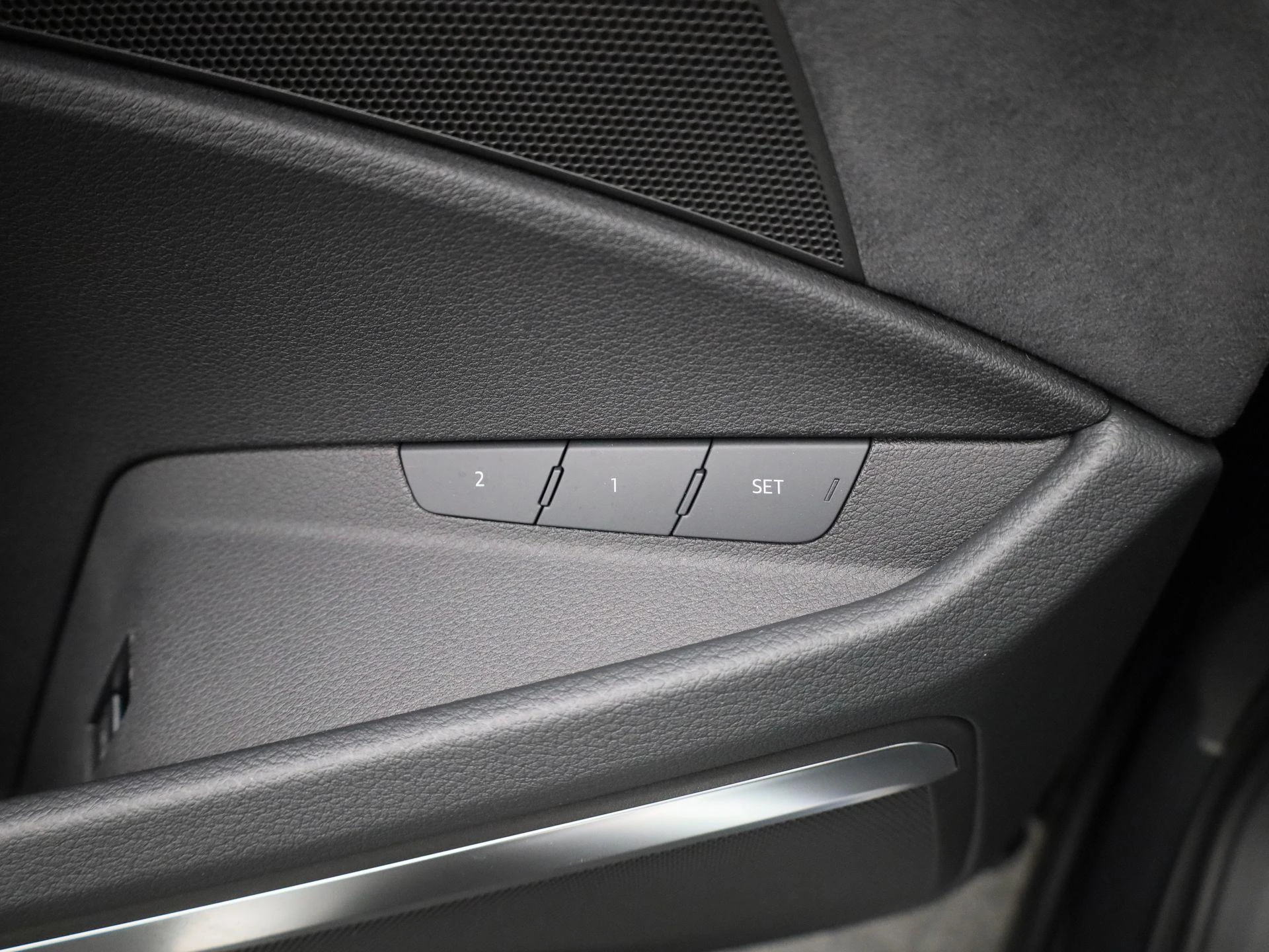 Audi-Q8 Sportback e-tron-image-32