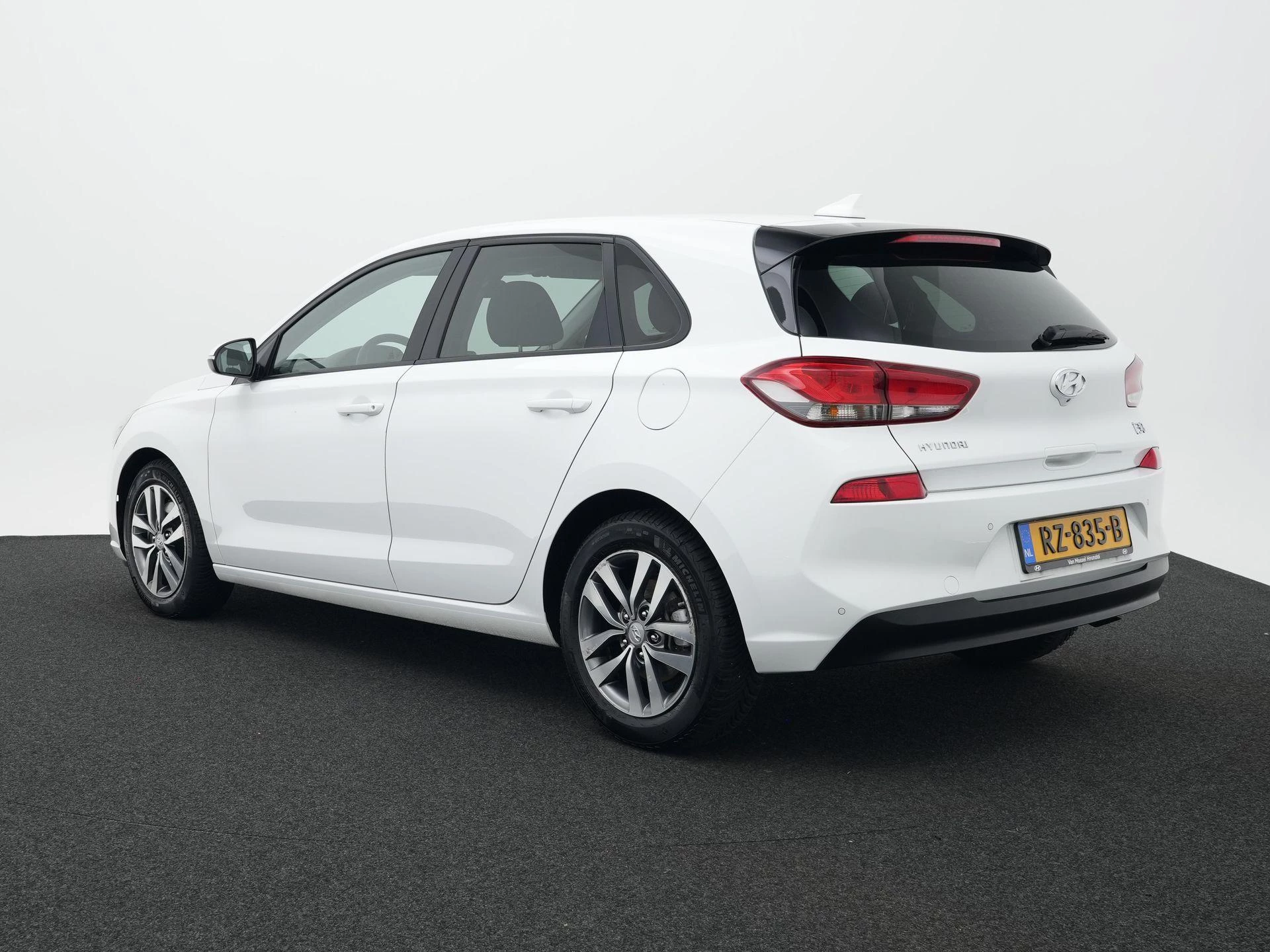 Hyundai-i30-image-1