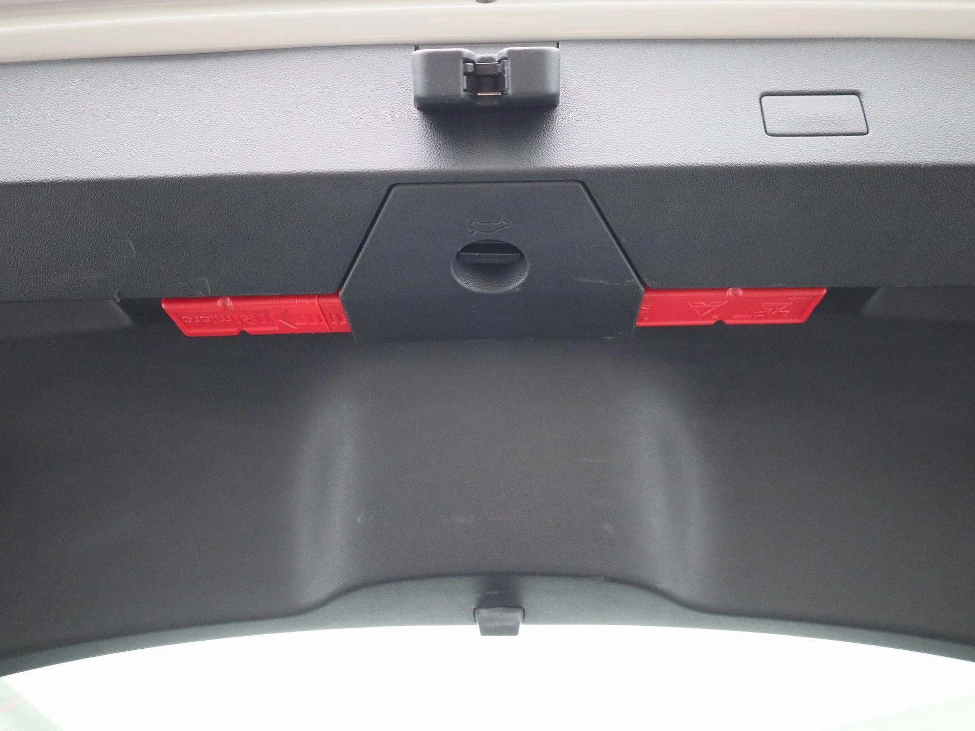 Volkswagen-T-Roc-image-11