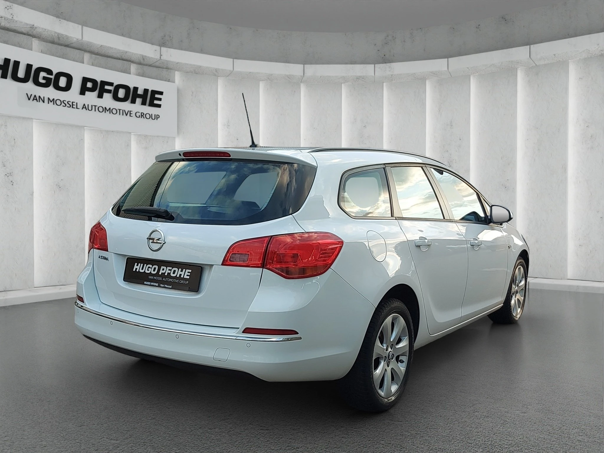 Opel-Astra-image-4