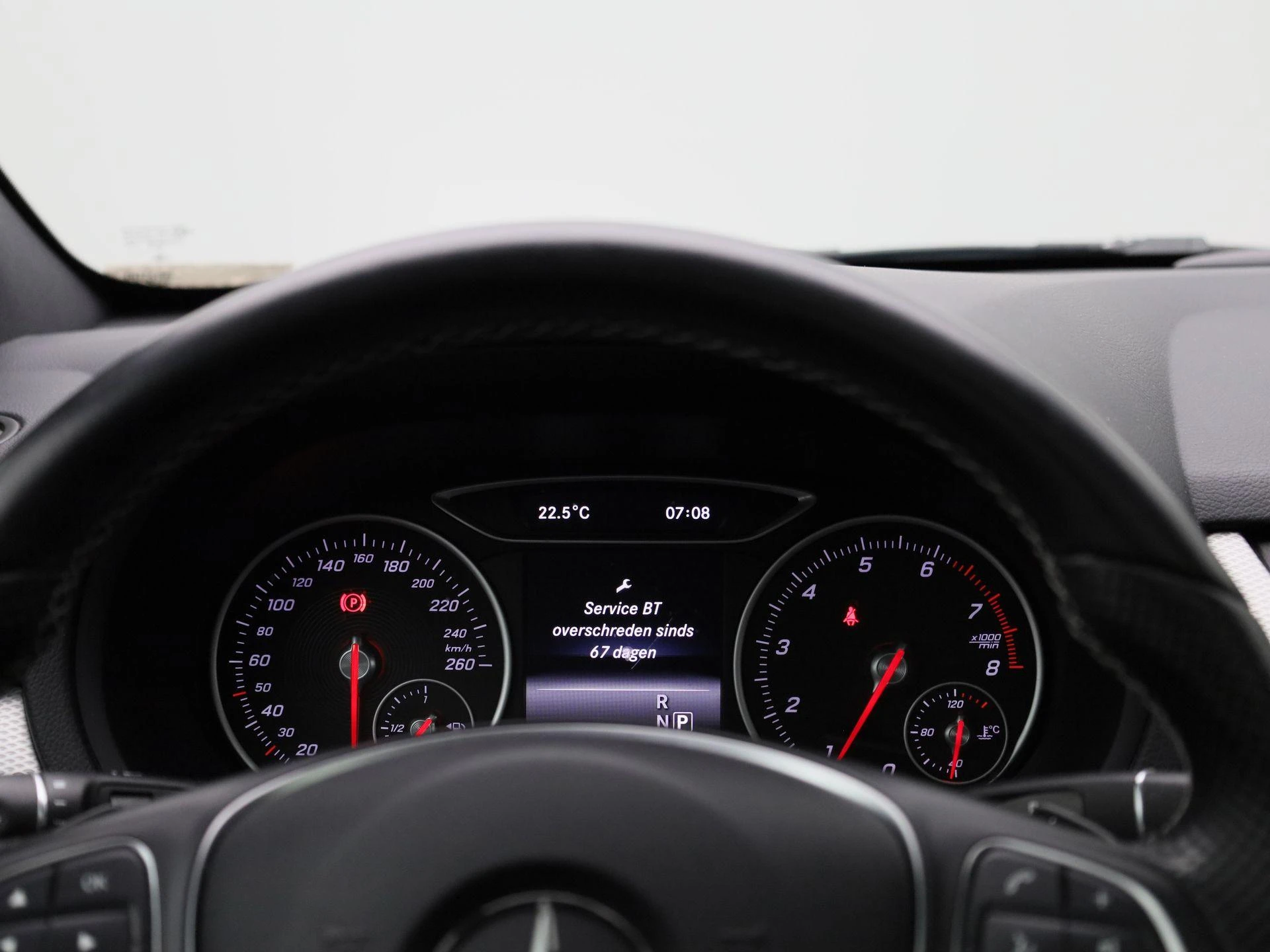 Mercedes-Benz-B-Klasse-image-7