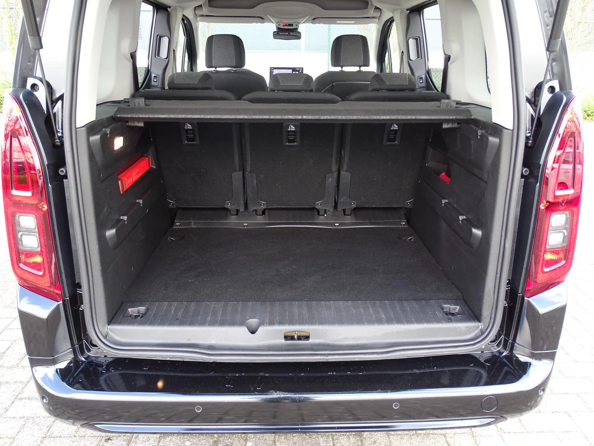 Opel Combo Life 1.2T Edition+gps+camera+park pilot achteraan