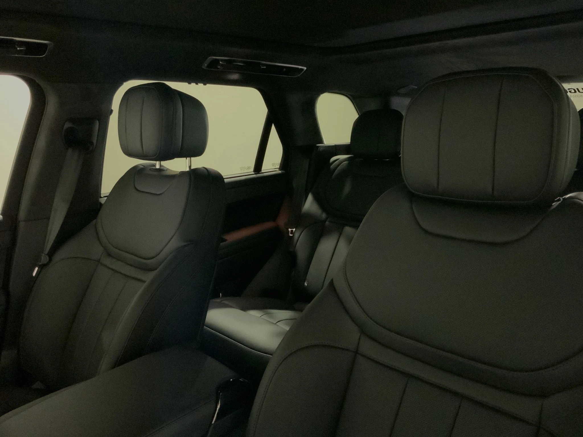 Land Rover Range Rover Sport AUTOBIOGRAPHY 3.0 P550e PHEV AWD Geländewagen. 405 kW. 5-türig