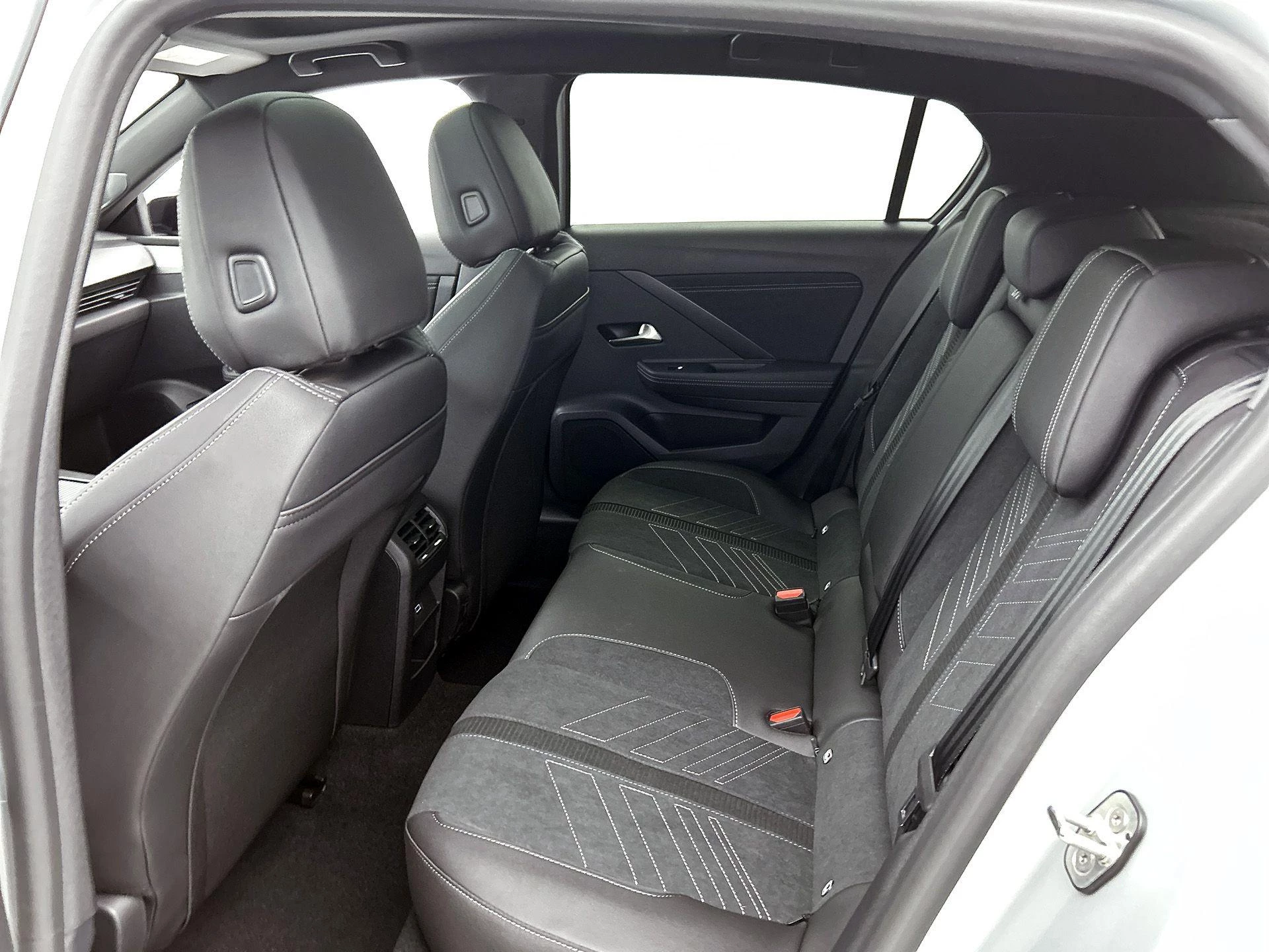 Opel-Astra-image-26