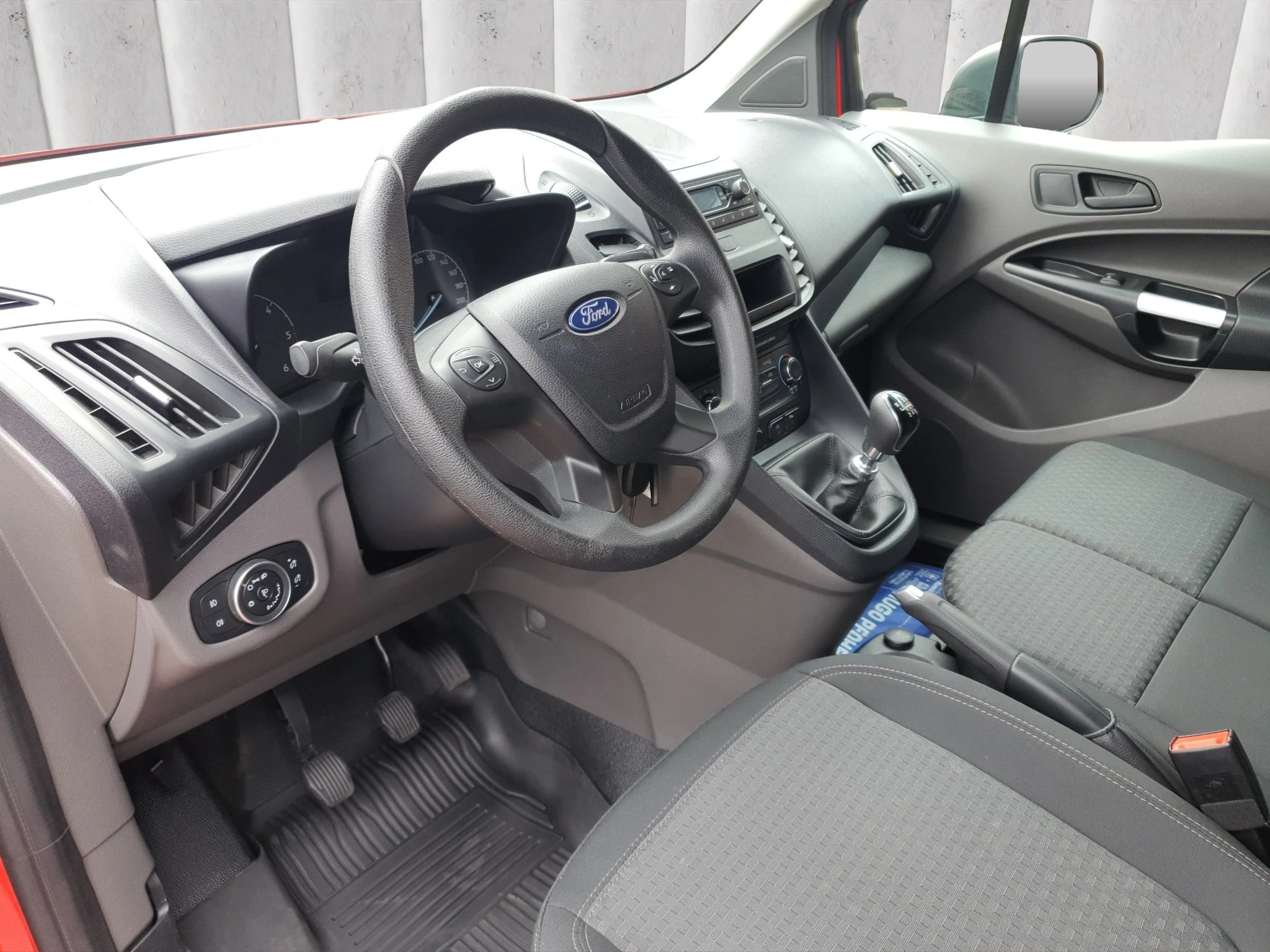 Ford-Transit Connect-image-10
