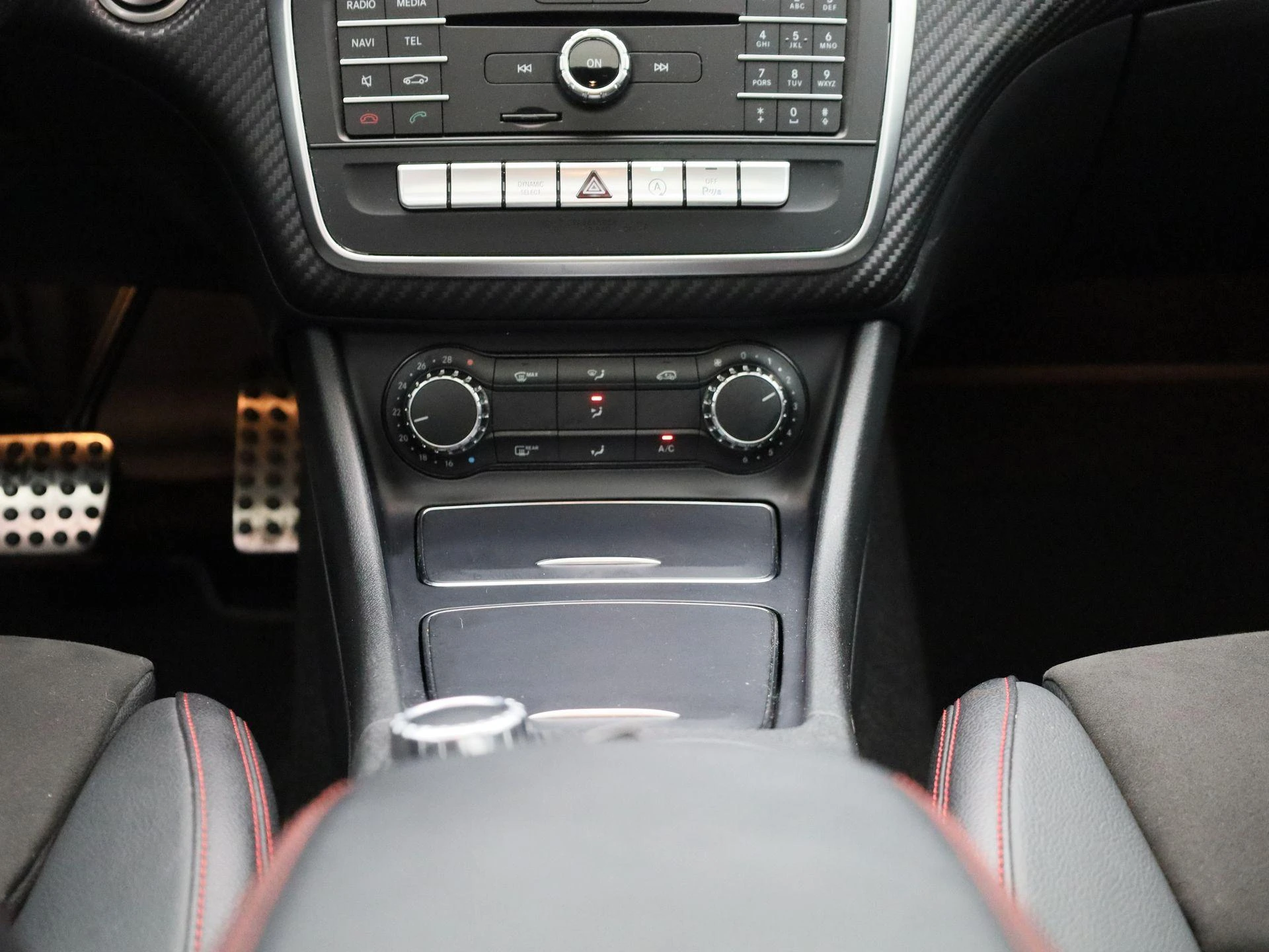 Mercedes-Benz-A-Klasse-image-9