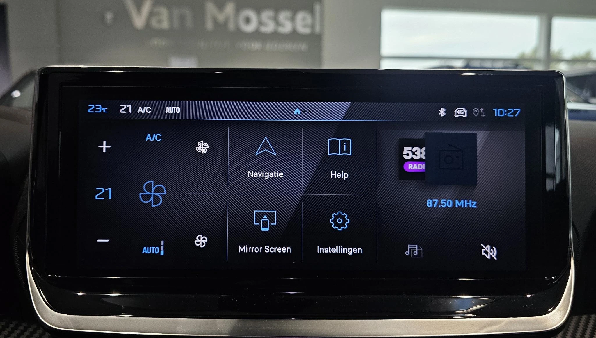 Peugeot-2008-image-18