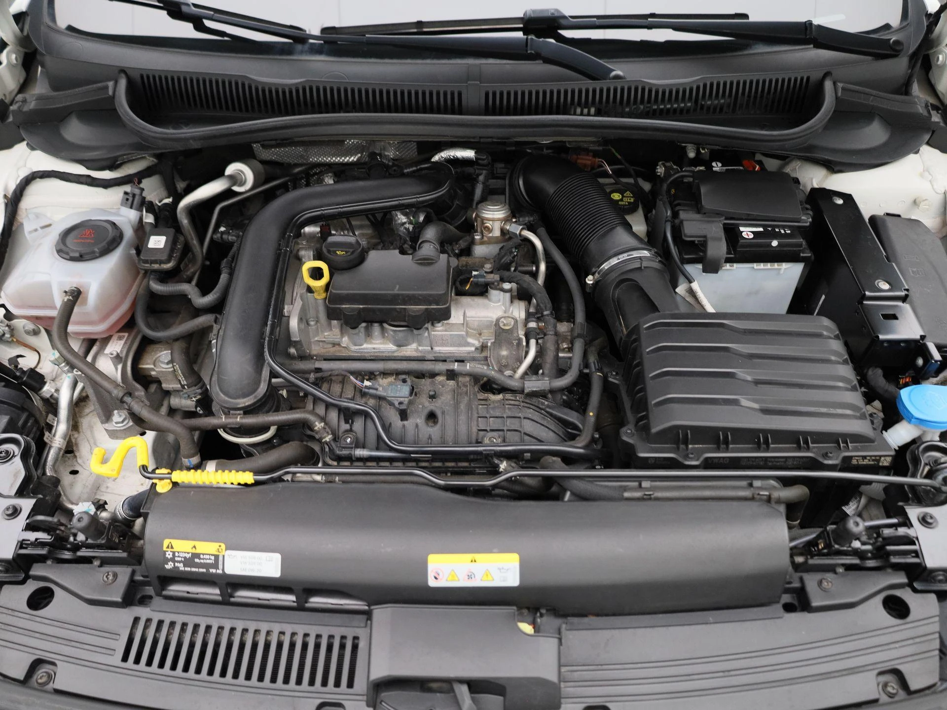 Volkswagen-Polo-image-36