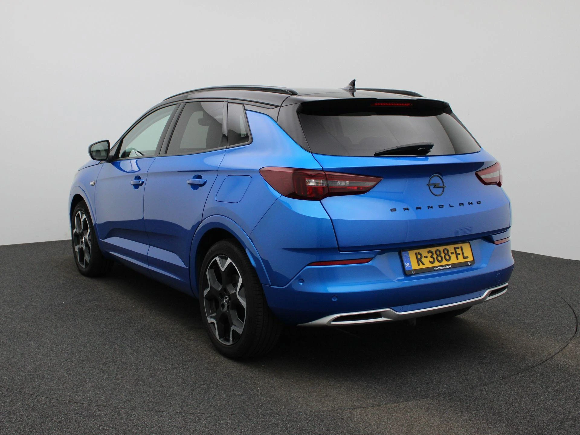 Opel-Grandland-image-1