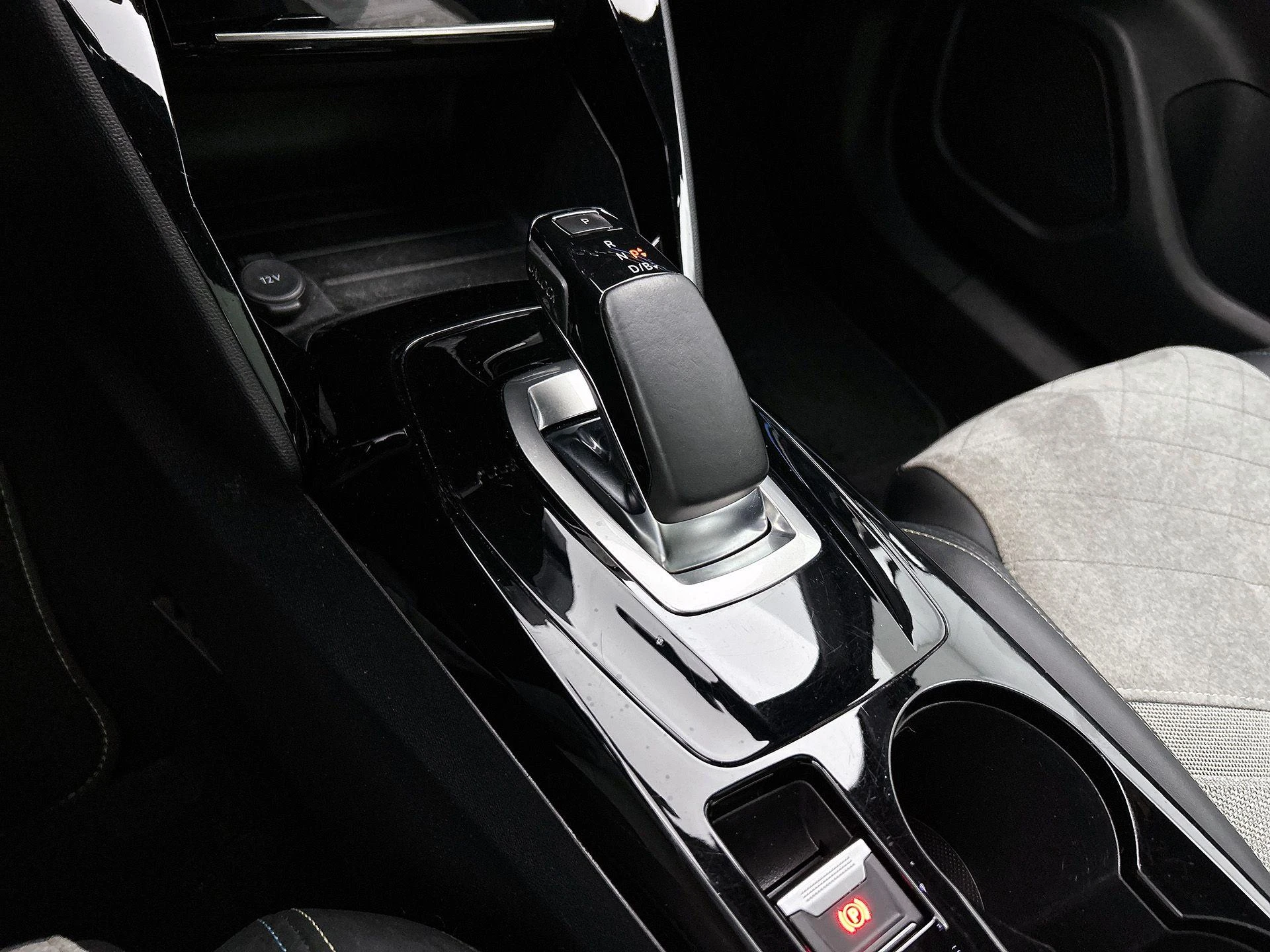 Peugeot e-2008 EV GT Pack 50 kWh