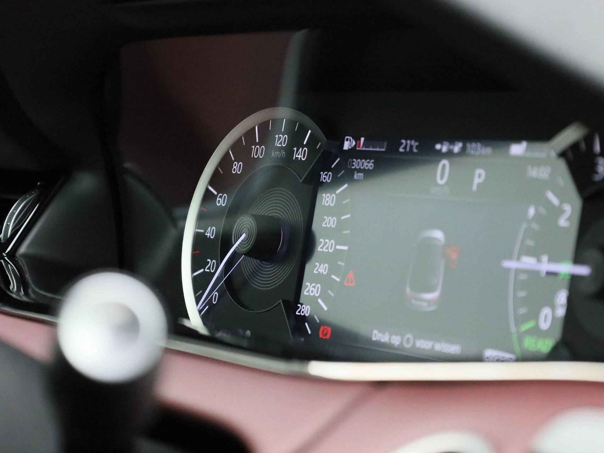 Land Rover-Range Rover Evoque-image-50
