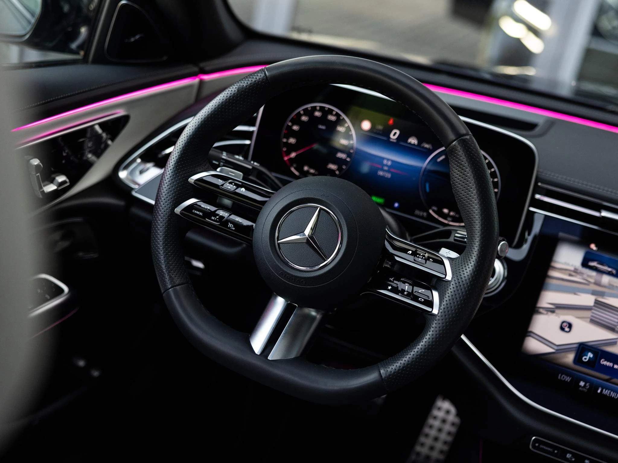 Mercedes-Benz E-Klasse 300 e AMG Line