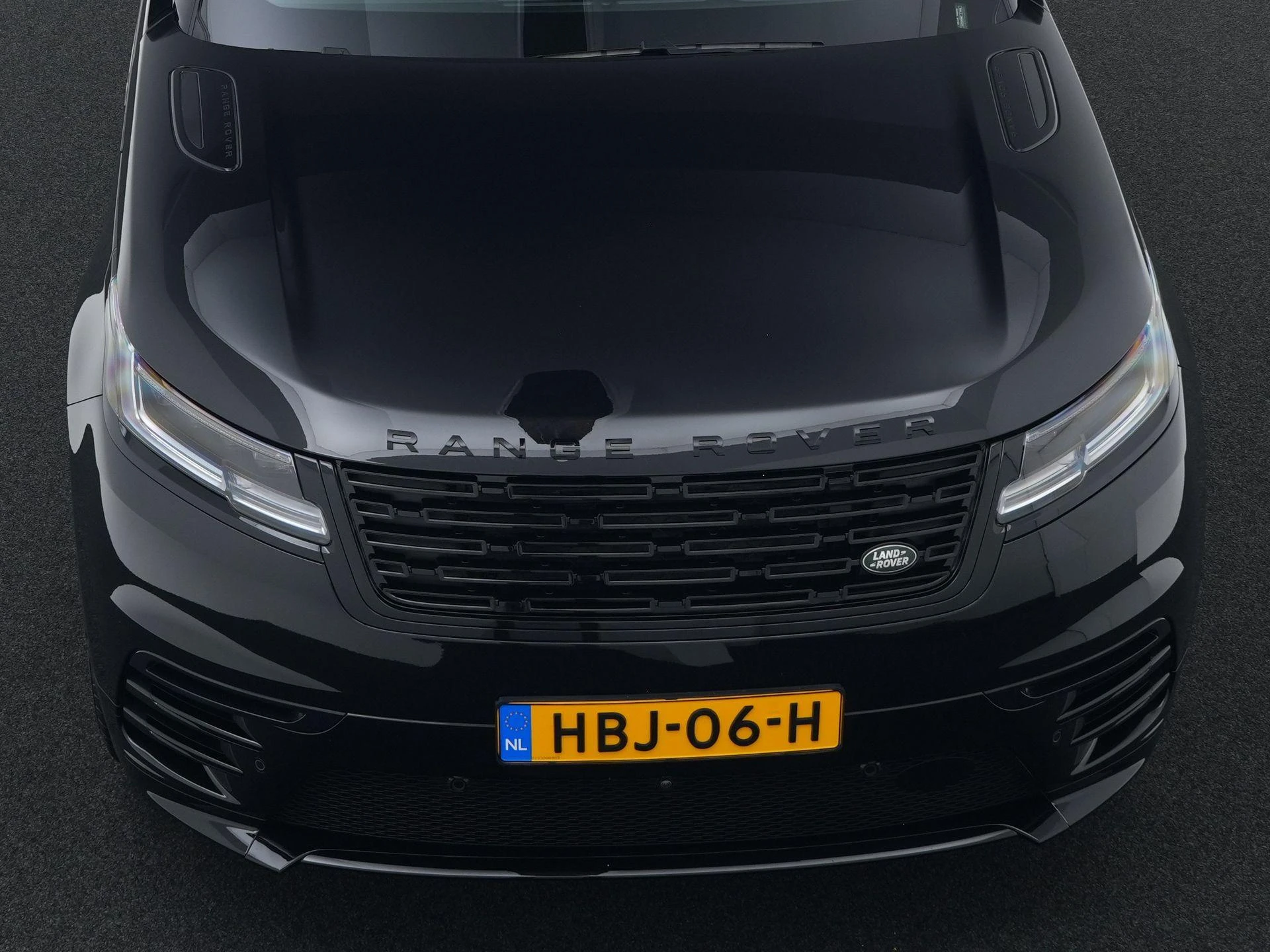 Land Rover-Range Rover Velar-image-56