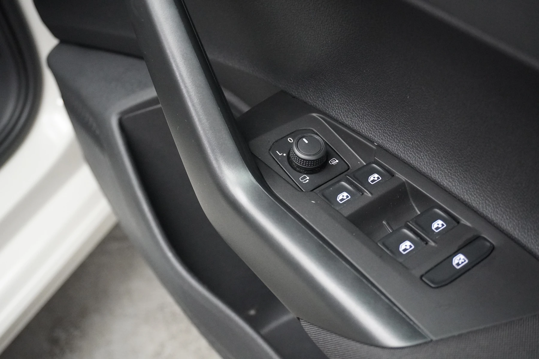 Volkswagen-Polo-image-33