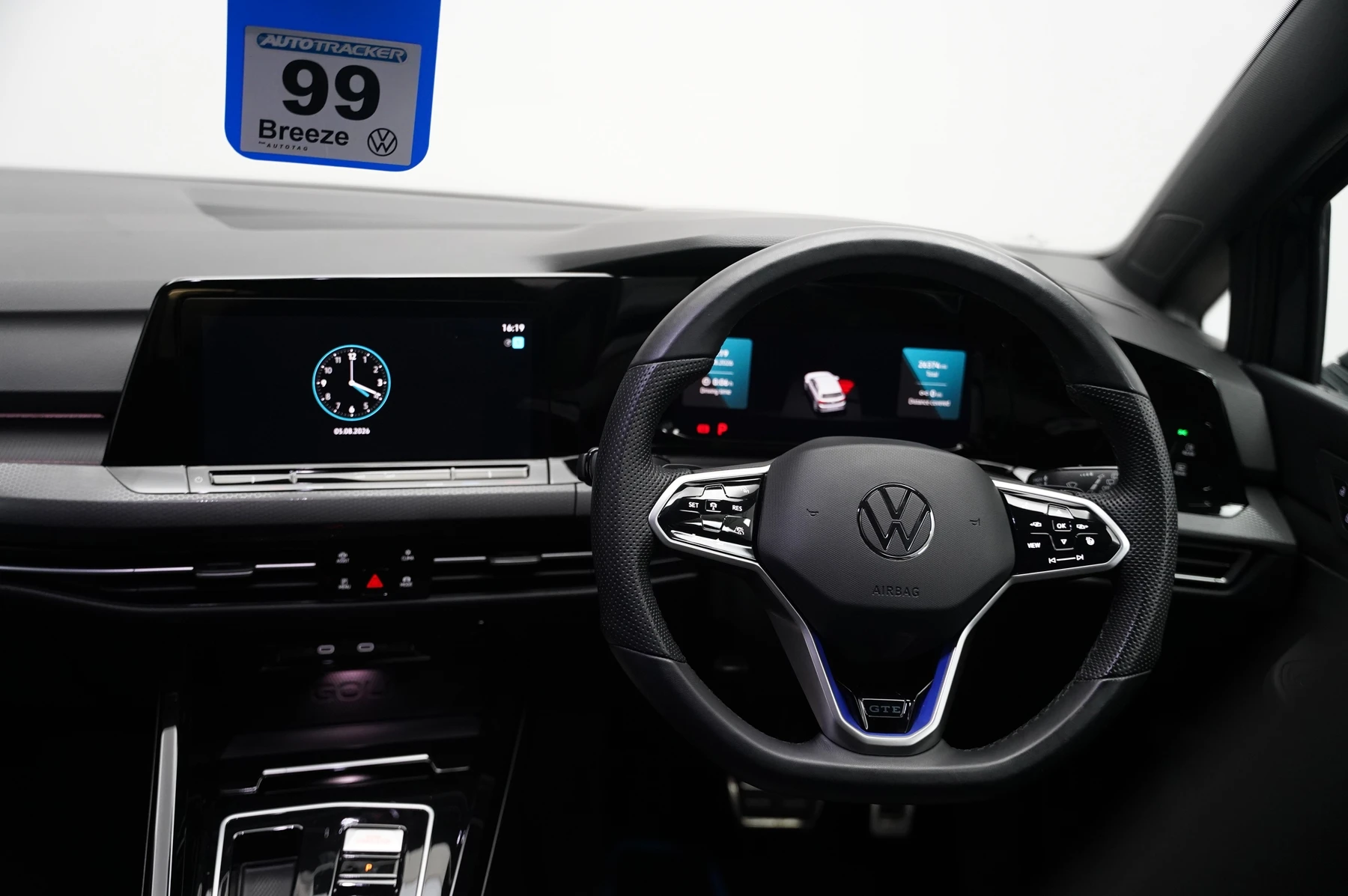 Volkswagen-Golf-image-7