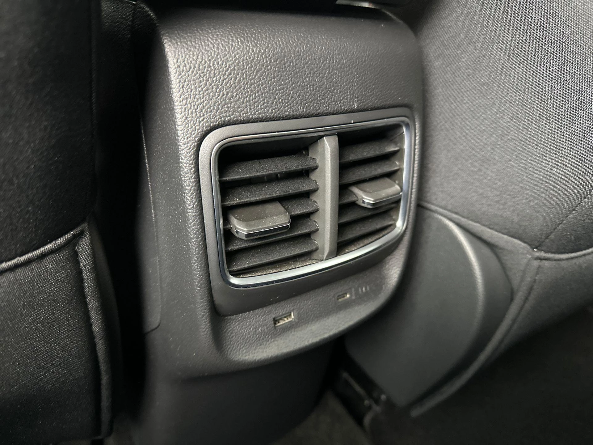 MG-ZS EV-image-31