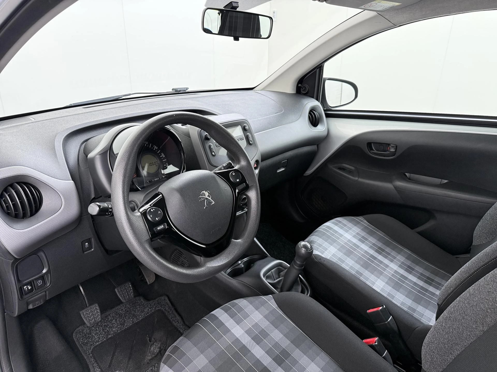 Peugeot-108-image-8