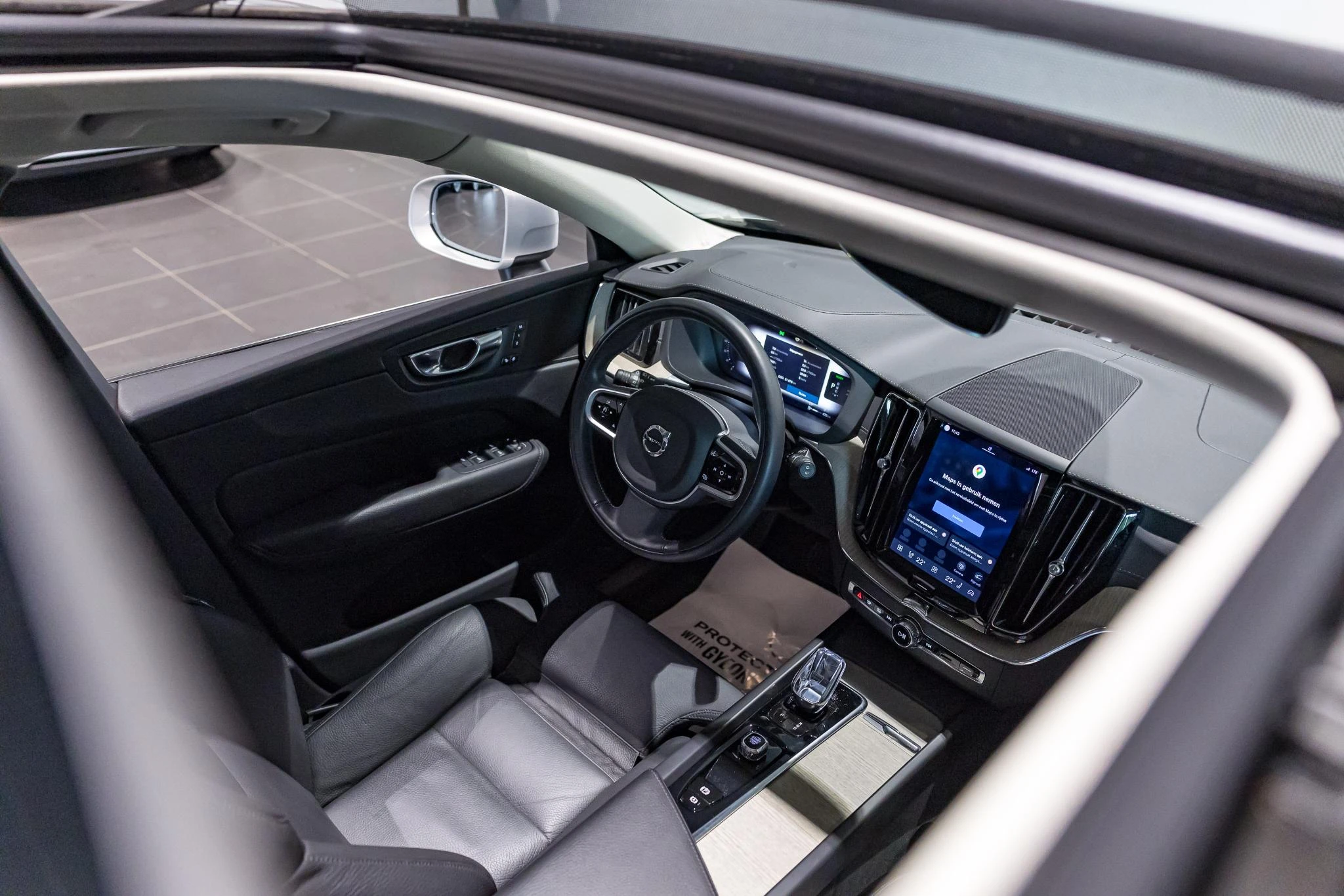 Volvo-XC60-image-7