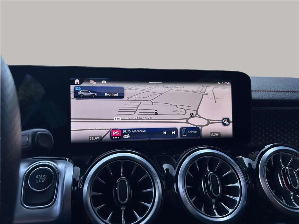 Mercedes-Benz-EQB-image-14