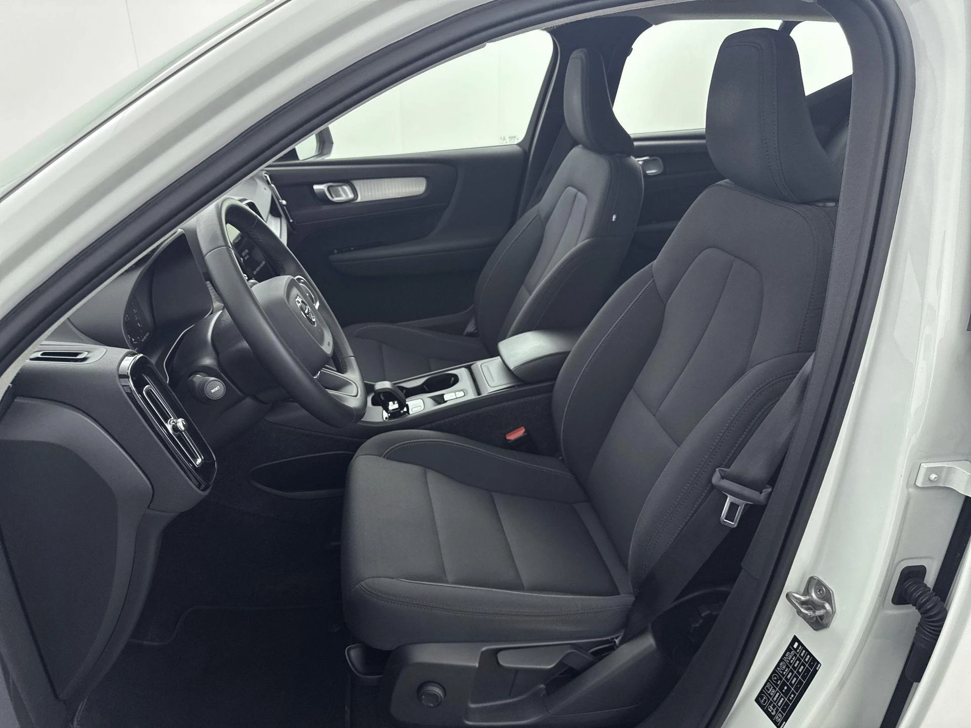 Volvo-XC40-image-8