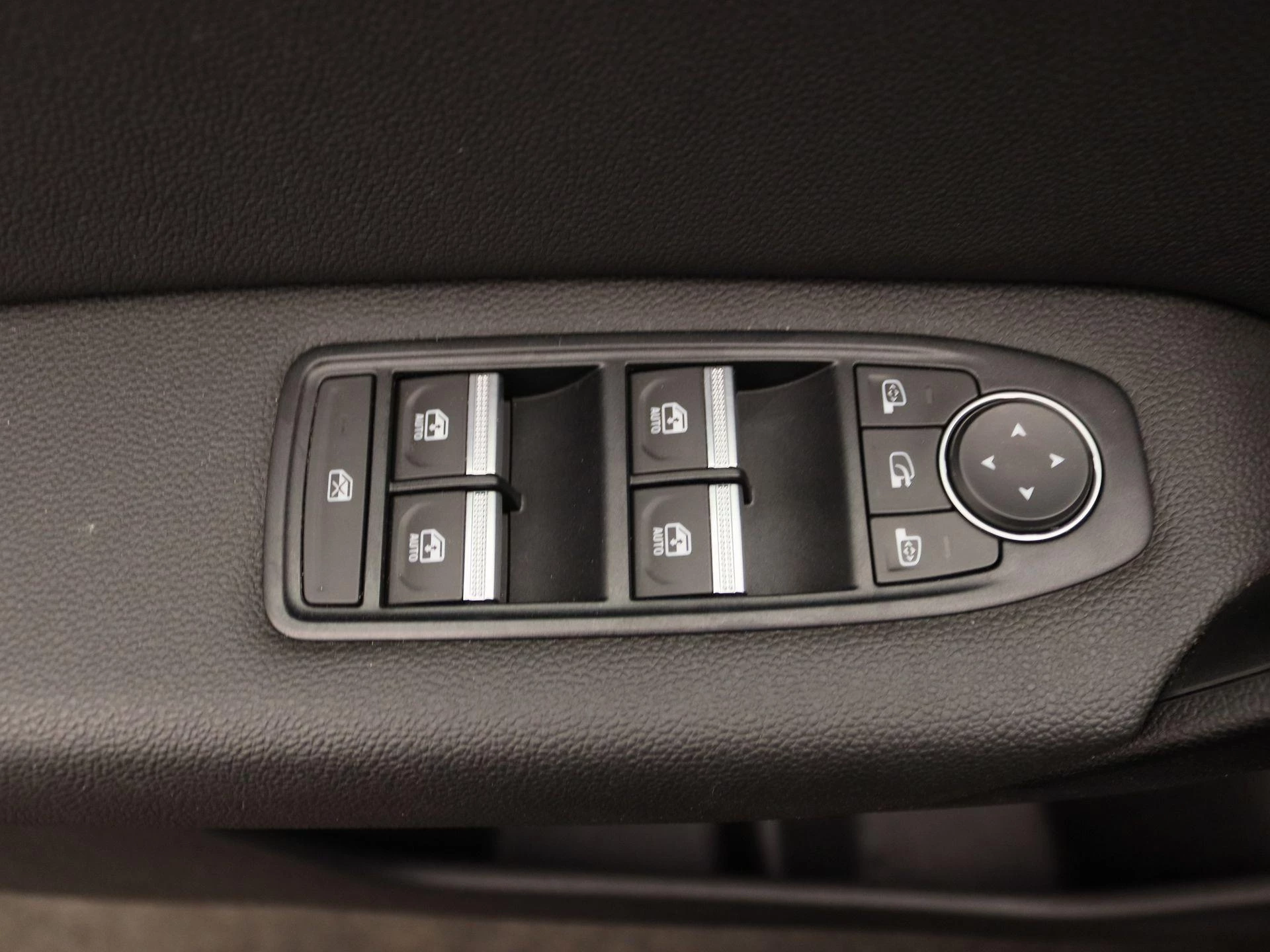Renault-Captur-image-19