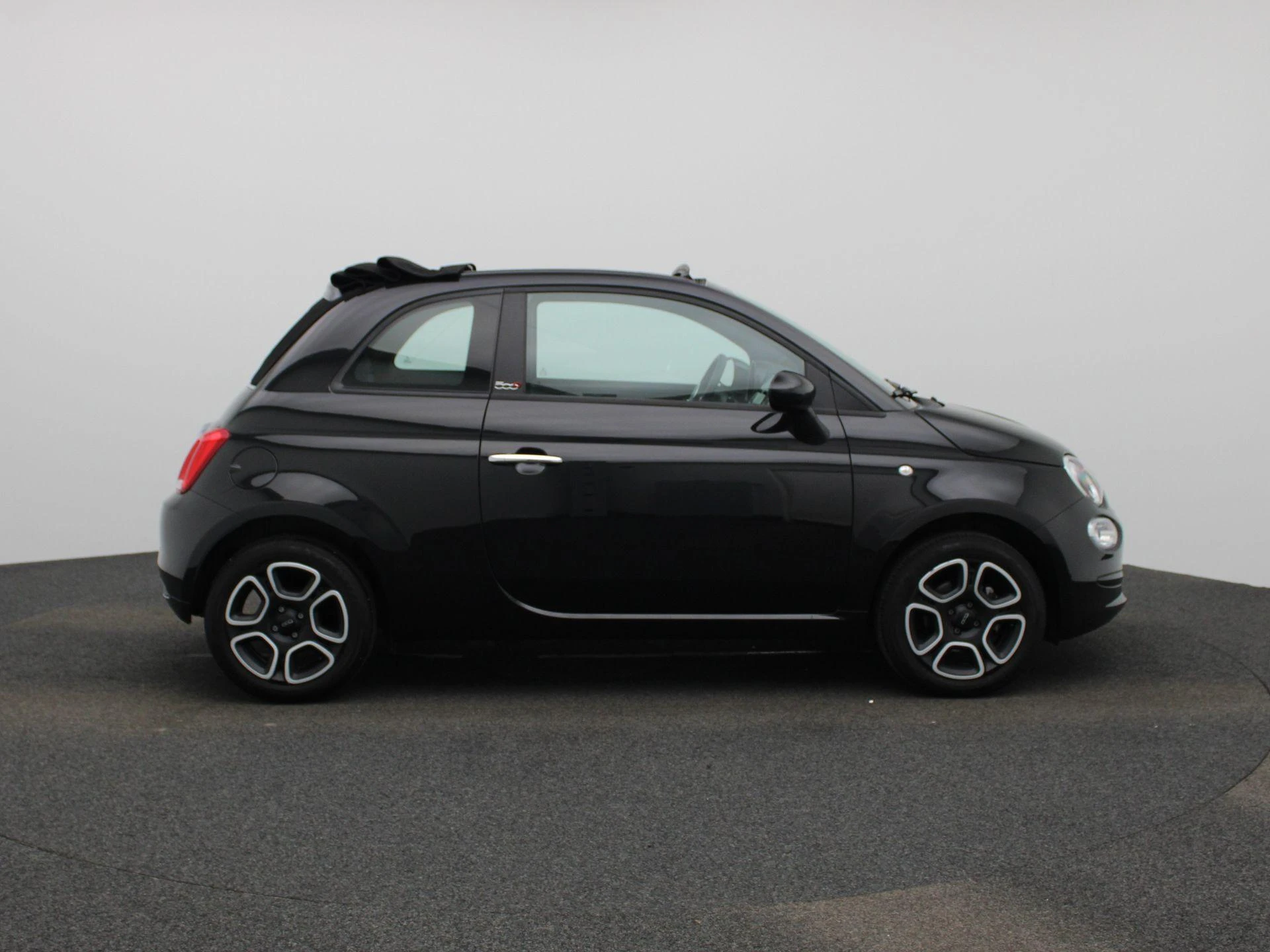 Fiat-500C-image-5