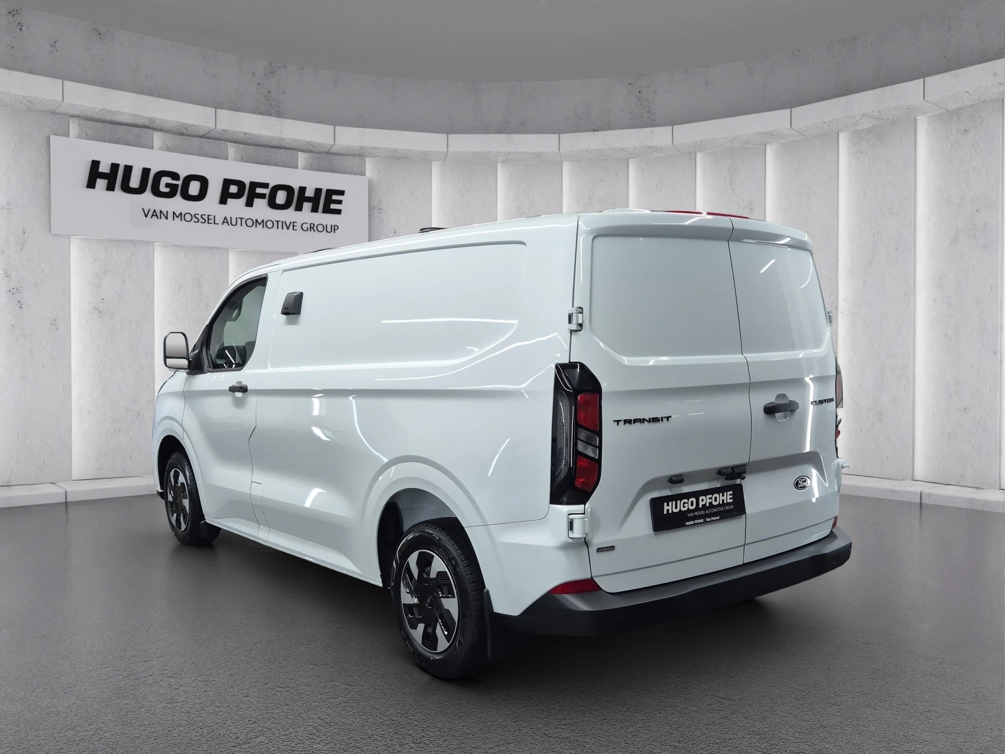 Ford-Transit Custom-image-2