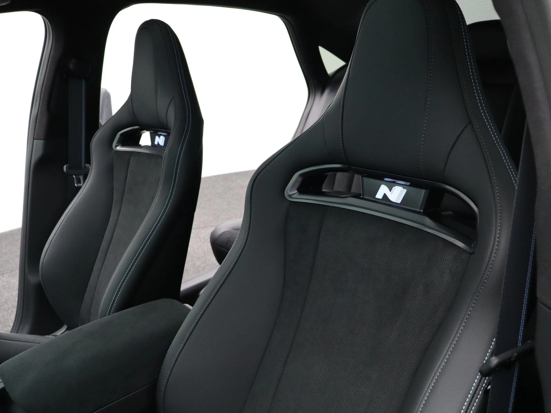 Hyundai-IONIQ 6-image-26