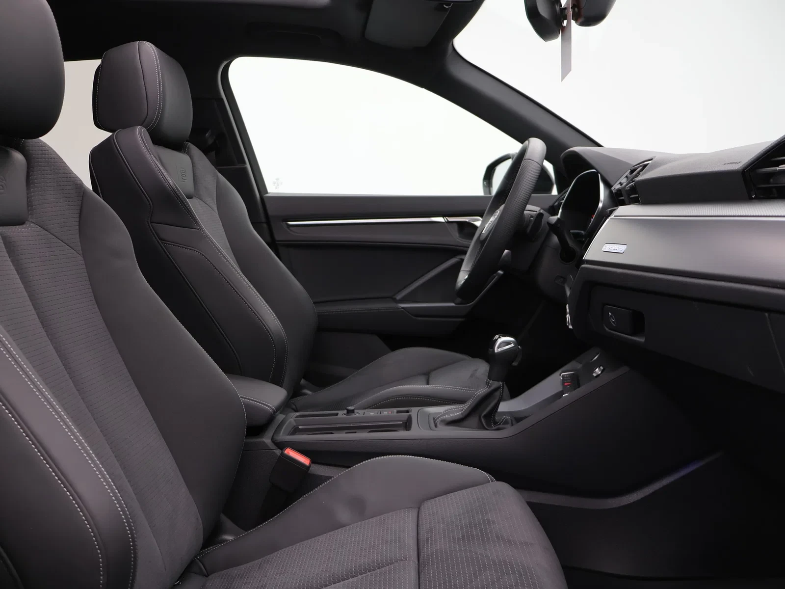 Audi-Q3-image-11